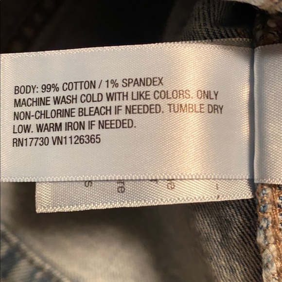 Universal Thread Medium Wash Denim Vest…size XL - Picture 4 of 5